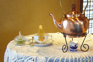 気軽にお茶会体験第38回 洋食器のミニ茶会－大倉陶園のうつわで楽しむ－ 古香庵 細見美術館