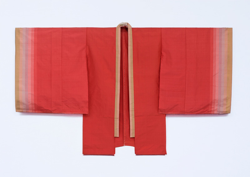 舞衣《紅扇》 2021年 志村ふくみ監修 制作 都機工房 紅扇 特別展 志村ふくみ　百一寿 －夢の浮橋－ 細見美術館 京都